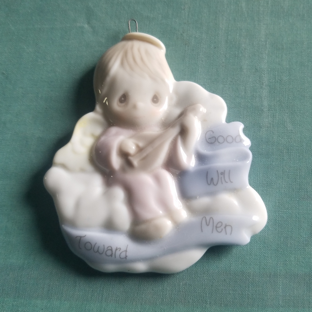 Rare Precious Moments Baby Angel on Cloud Christmas Ornament Ex Cond 3" x 2.5"